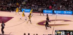 很谨慎！下半场刚被骑士打了个4-0 卡莱尔马上喊出暂停